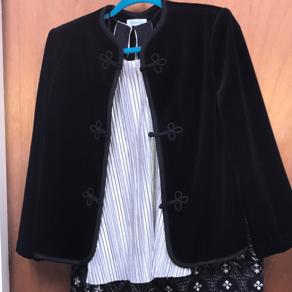 Pants,top, jacket - Picture 6 of 7